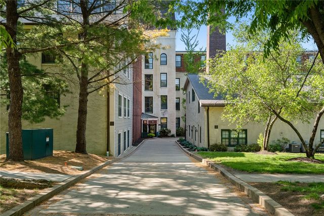 15 Higgins Street 109, Smithfield, RI 02917