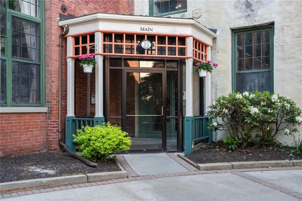 15 Higgins Street 109, Smithfield, RI 02917