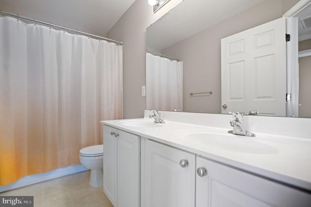 6837 RATHBONE PL, Gainesville, VA 20155