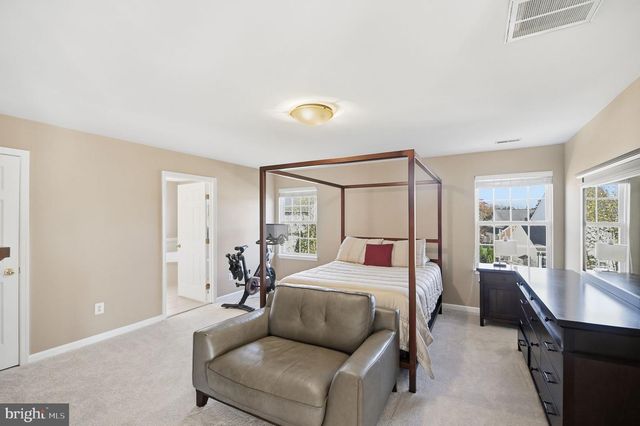 6837 RATHBONE PL, Gainesville, VA 20155