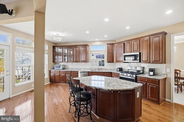 6837 RATHBONE PL, Gainesville, VA 20155