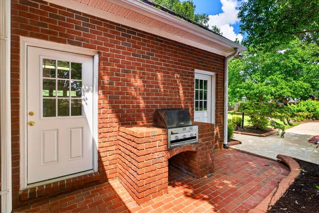 143 W Woodglen Road, Spartanburg, SC 29301