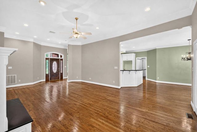 143 W Woodglen Road, Spartanburg, SC 29301