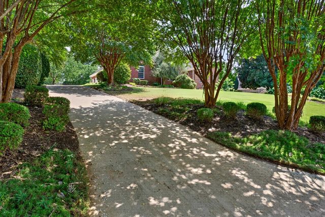 143 W Woodglen Road, Spartanburg, SC 29301