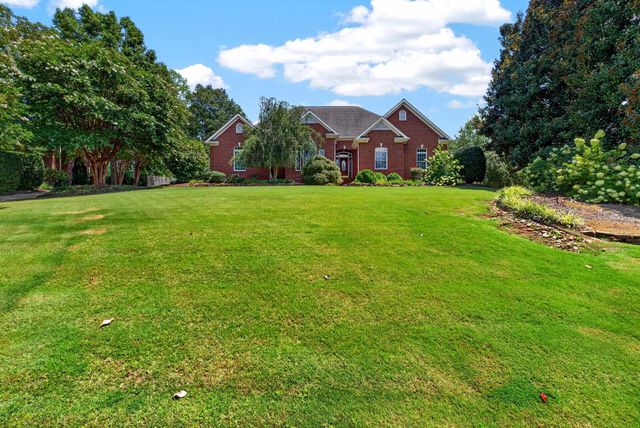 143 W Woodglen Road, Spartanburg, SC 29301