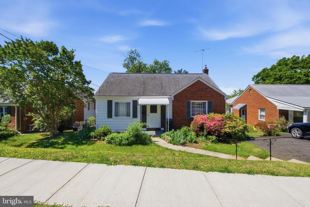 1914 S QUINCY ST, Arlington, VA 22204