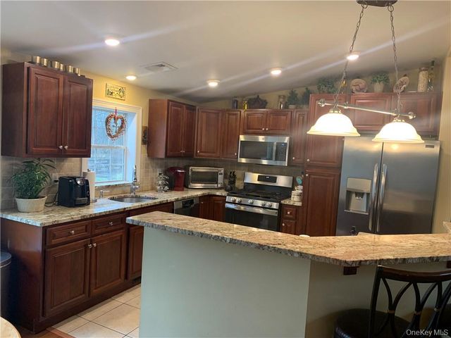3 Shale Lane, Campbell Hall, NY 10916