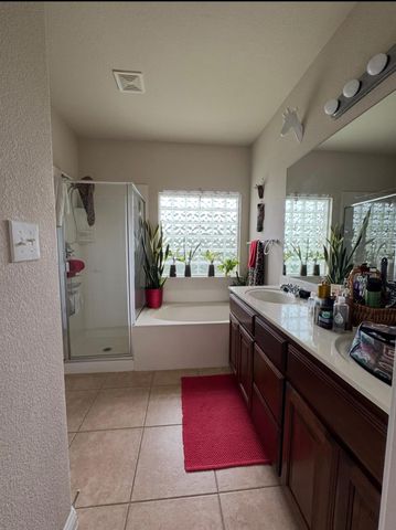 372 Limestone TRL, Austin, TX 78737