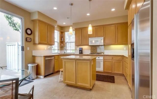 24 Del Trevi, Irvine, CA 92606