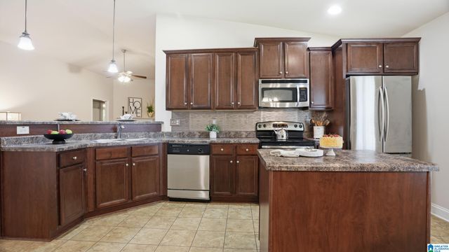 6846 OAKLAWN LANE, Mccalla, AL 35111