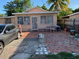 1850 NW 35th Street, Miami, FL 33142