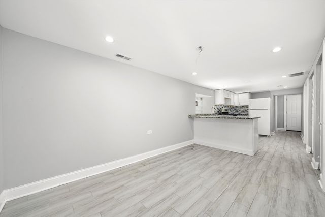 1400 N Lawndale Avenue, Chicago, IL 60651