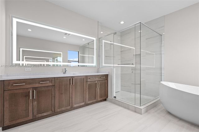 9523 Royal Woods Mnr, Boca Raton, FL 33434