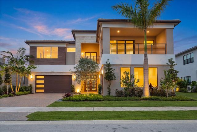 9523 Royal Woods Mnr, Boca Raton, FL 33434