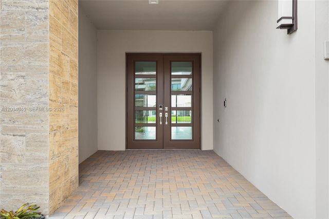 9523 Royal Woods Mnr, Boca Raton, FL 33434