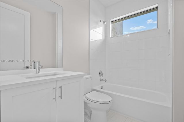 9523 Royal Woods Mnr, Boca Raton, FL 33434