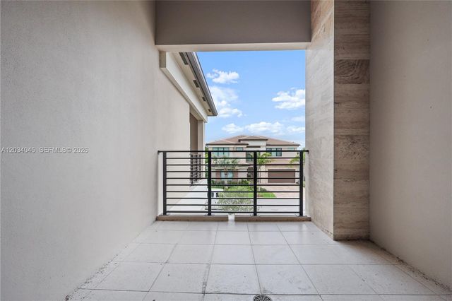 9523 Royal Woods Mnr, Boca Raton, FL 33434