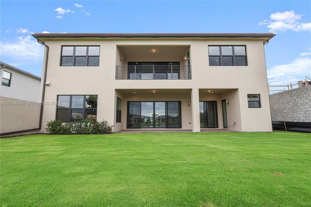 9523 Royal Woods Mnr, Boca Raton, FL 33434