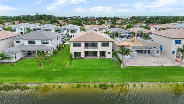 9523 Royal Woods Mnr, Boca Raton, FL 33434