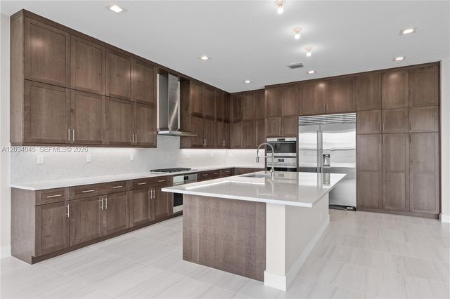 9523 Royal Woods Mnr, Boca Raton, FL 33434