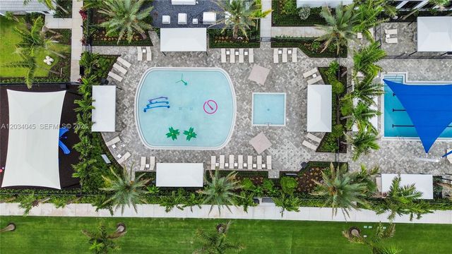 9523 Royal Woods Mnr, Boca Raton, FL 33434
