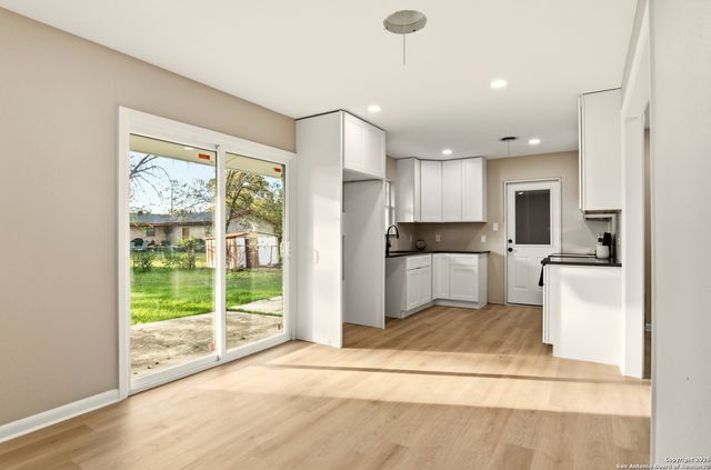 173 National Blvd, Universal City, TX 78148