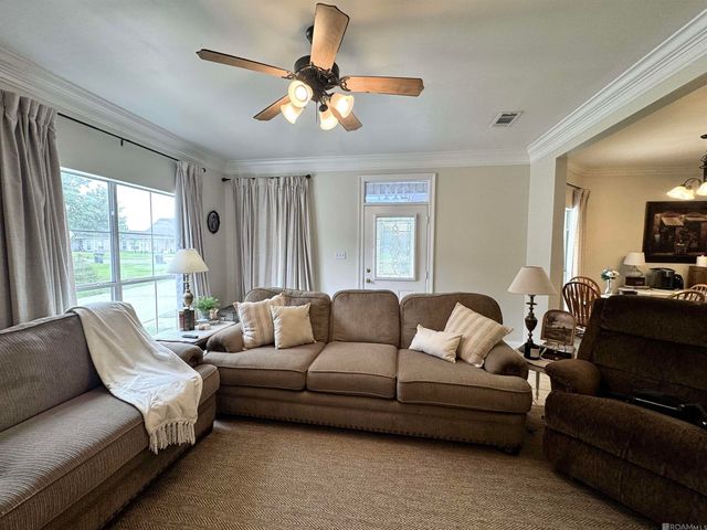 214 S Daphne, Gonzales, LA 70737