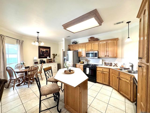 214 S Daphne, Gonzales, LA 70737