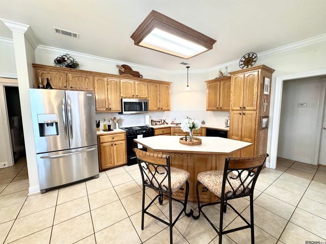 214 S Daphne, Gonzales, LA 70737