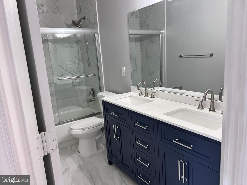 47404 DARKHOLLOW FALLS TER, Sterling, VA 20165