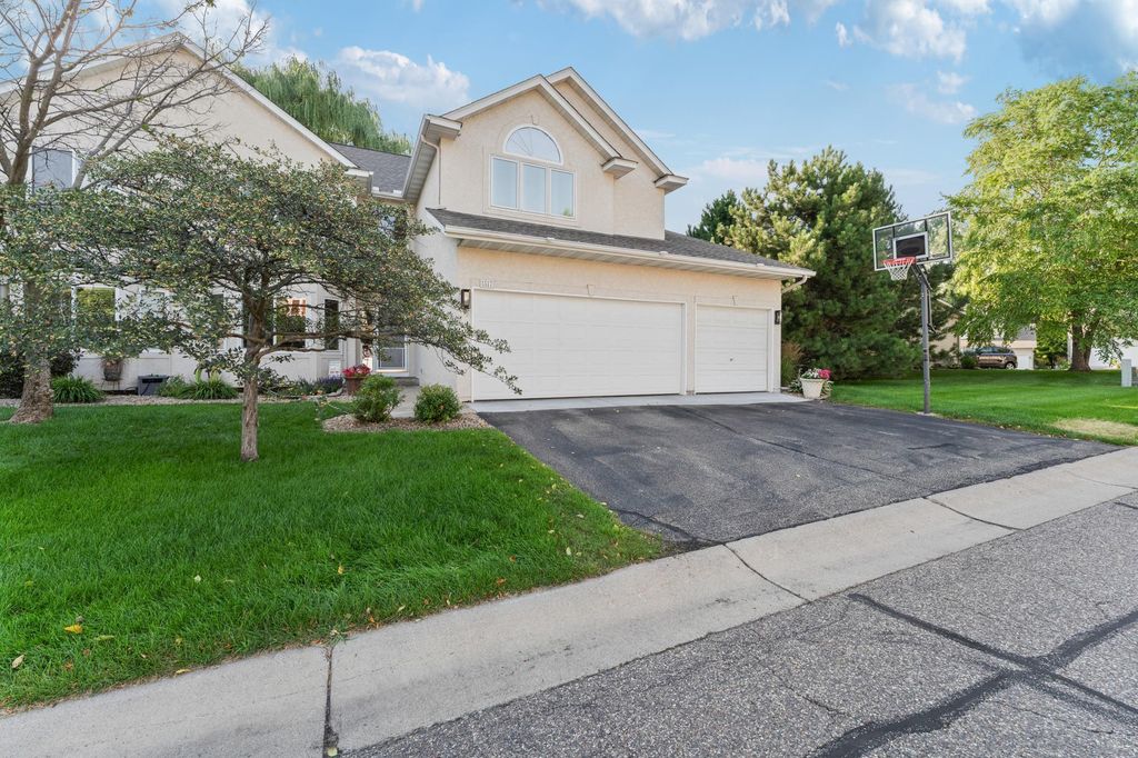 1517 Deerwood Bend, Eagan, MN 55122 — photo 2