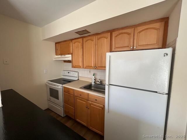 5 West Washington Avenue APT 7, Stamford, CT 06902