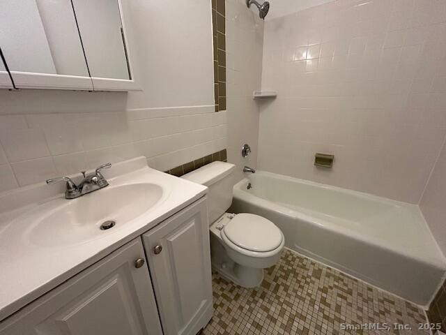 5 West Washington Avenue APT 7, Stamford, CT 06902