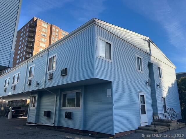 5 West Washington Avenue APT 7, Stamford, CT 06902