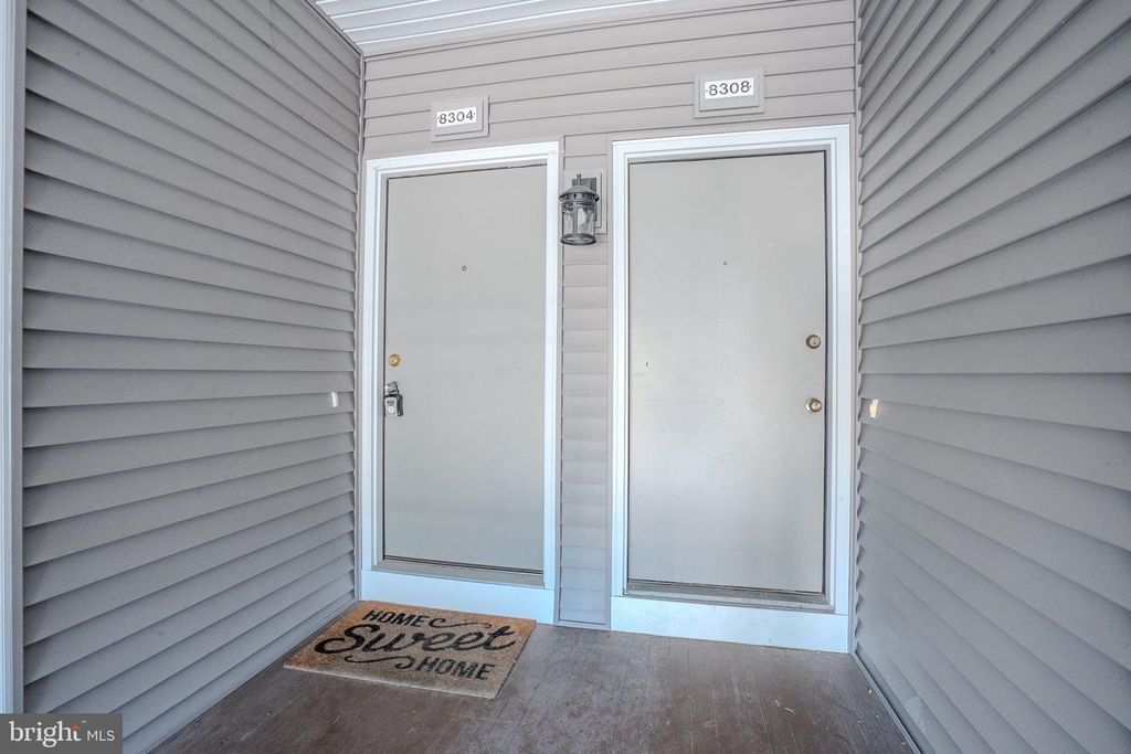 8304 TAMARRON DR, PLAINSBORO, NJ 08536 — photo 3