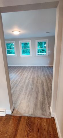 15 Sunset Dr, Randolph, MA 02368