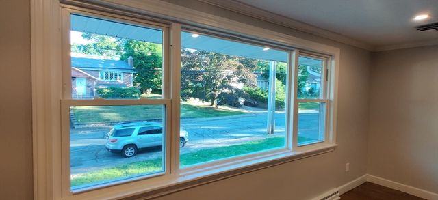 15 Sunset Dr, Randolph, MA 02368