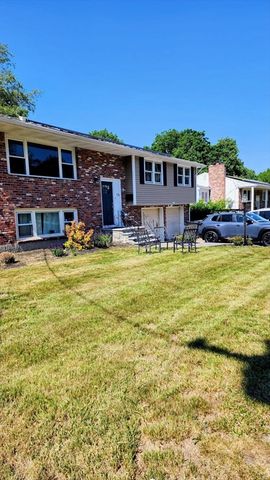 15 Sunset Dr, Randolph, MA 02368