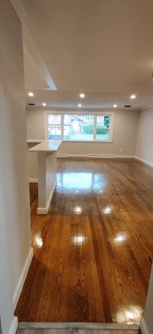 15 Sunset Dr, Randolph, MA 02368