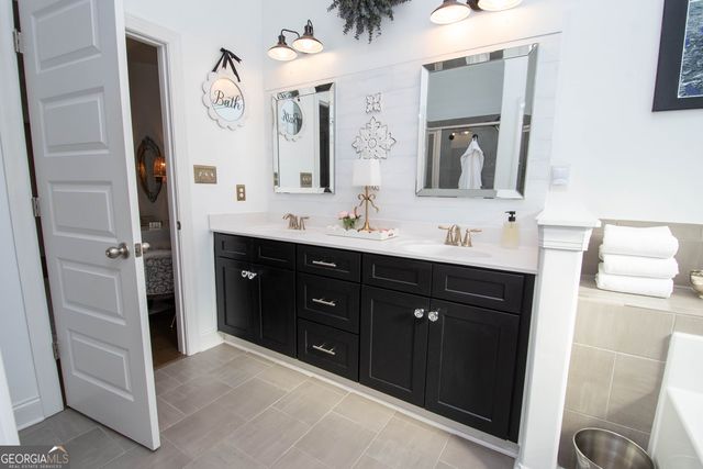 6 Delaware Way, Newnan, GA 30265