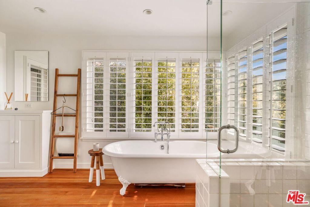 Image 20 of property listing at 20155 Observation Drive, Topanga, CA 90290