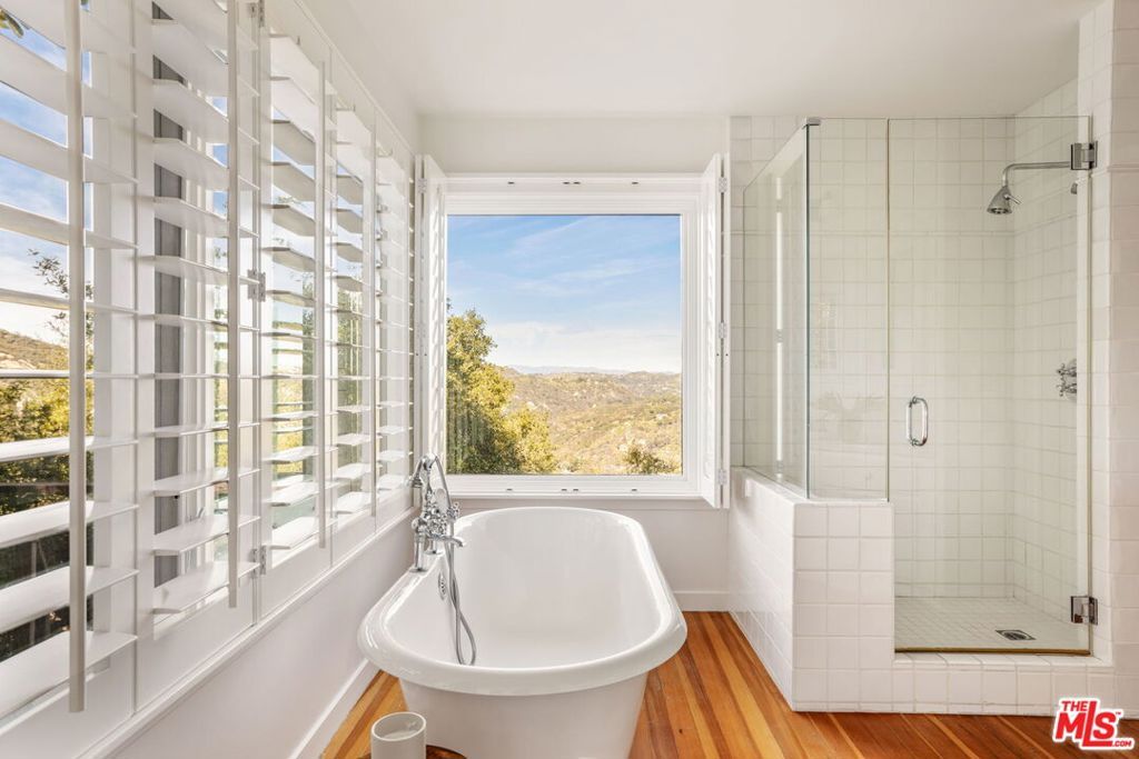 Image 21 of property listing at 20155 Observation Drive, Topanga, CA 90290