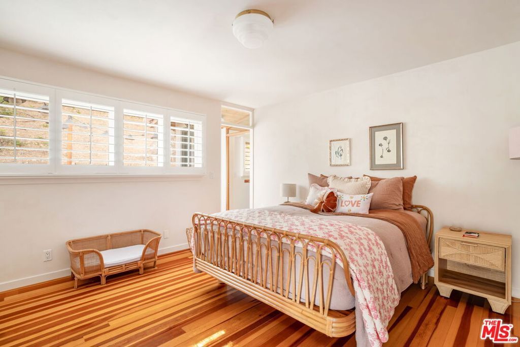 Image 22 of property listing at 20155 Observation Drive, Topanga, CA 90290