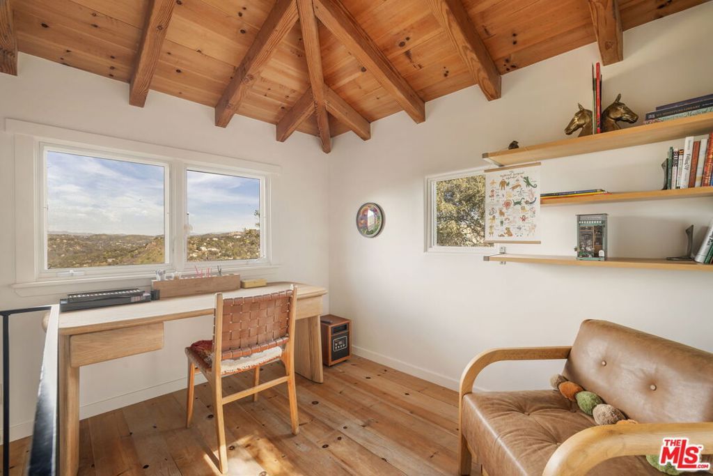 Image 24 of property listing at 20155 Observation Drive, Topanga, CA 90290