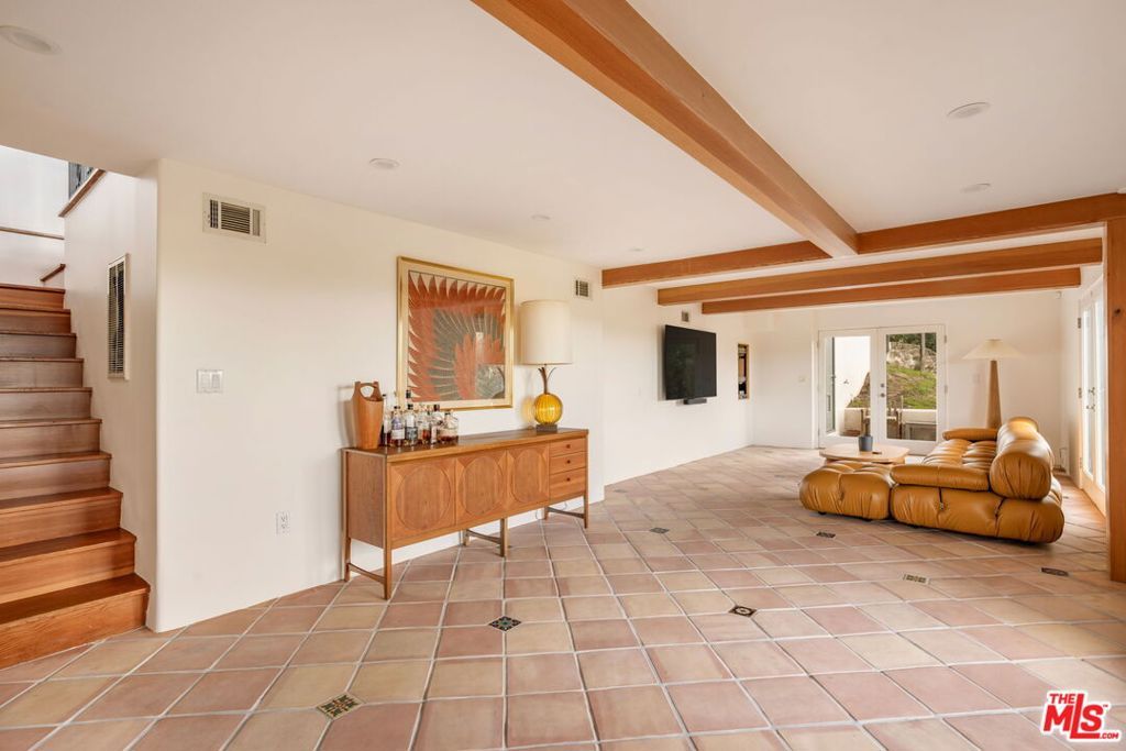 Image 25 of property listing at 20155 Observation Drive, Topanga, CA 90290