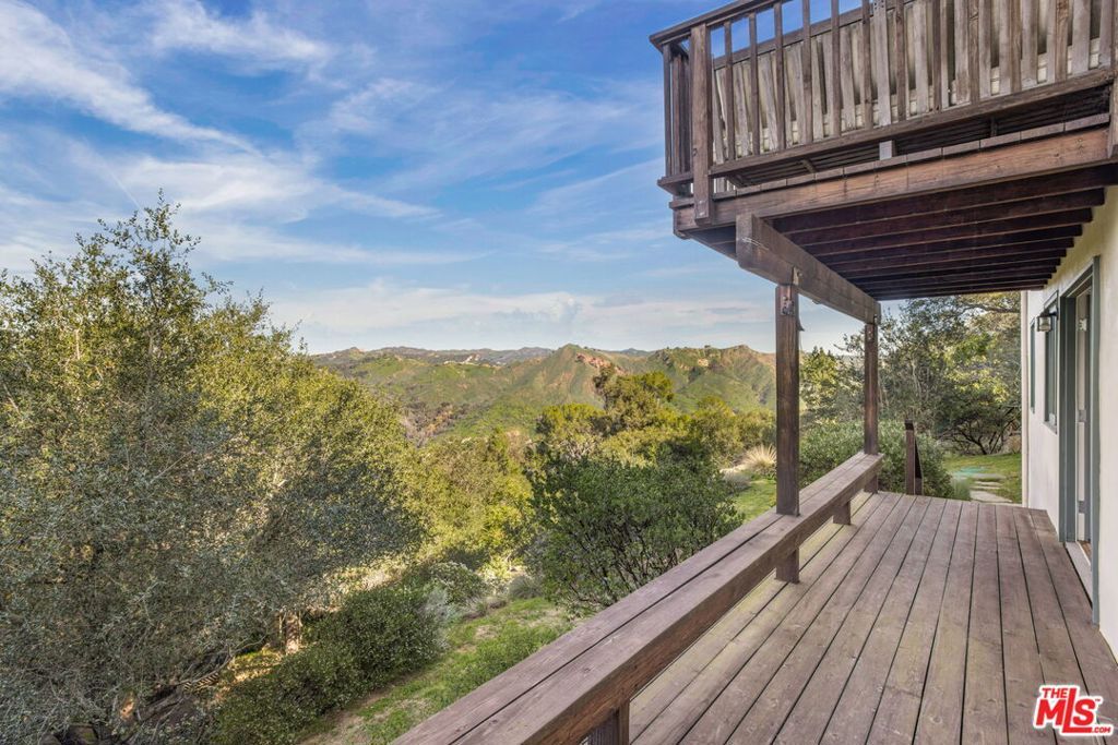 Image 31 of property listing at 20155 Observation Drive, Topanga, CA 90290