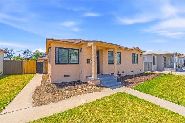 13339 Crocker, Los Angeles, CA 90061