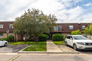 715 Grove Drive 206, Buffalo Grove, IL 60089