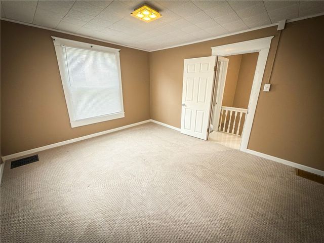 126 W Boyd Ave, City Of But Se, PA 16001