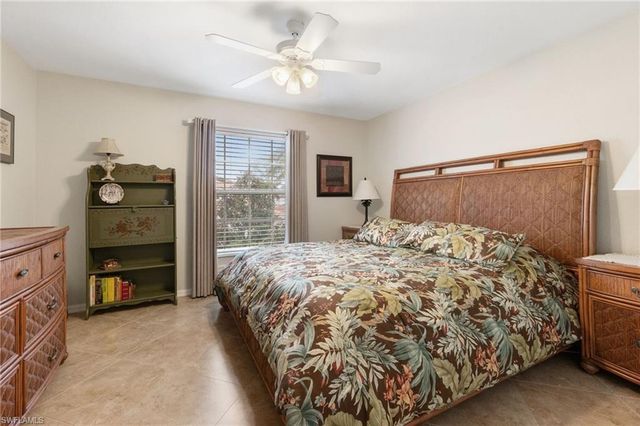 359 Dover PL E204, Naples, FL 34104